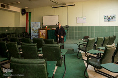 دوره‌های آموزش قرآن خیریه امام صادق(ع) تهران که محمدحسن نعمتی در آن تدریس می‌کند با شیوع کرونا، یک سال است که بی‌رونق شده است.