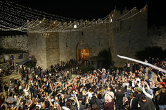 یورش وحشیانه صهیونیستها به فلسطینیان در مسجدالاقصی