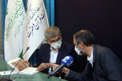 مراسم رونمایی از مصحف شریف ۱۸۰حزبی به قلم کاتبان ممتاز