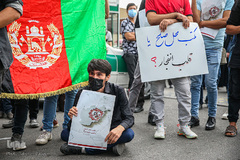 تجمع دانشجویان در محکومیت حمله تروریستی کابل