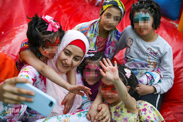 جشن روز دختر در خیریه طلیعه مهر طاها