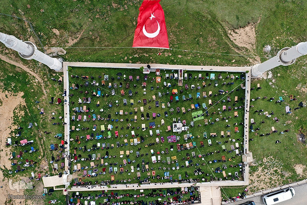 مسجد تاریخی۵۶۰ساله و بدون سقف در شمال شرق ترکیه