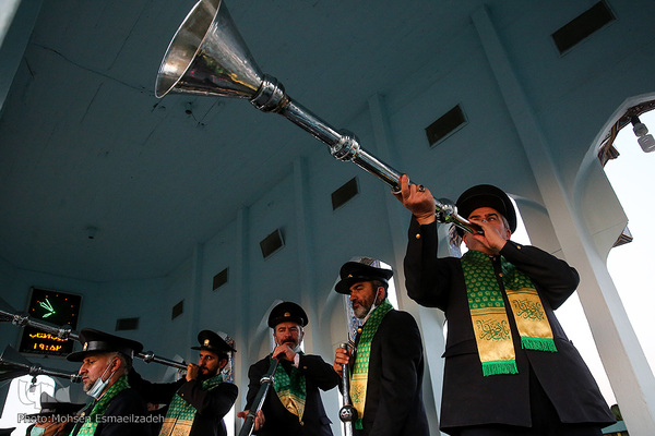 مراسم نقاره‌زنی حرم مطهر رضوی در آستانه میلاد امام رضا(ع)