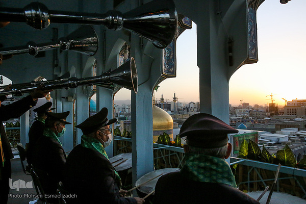 مراسم نقاره‌زنی حرم مطهر رضوی در آستانه میلاد امام رضا(ع)