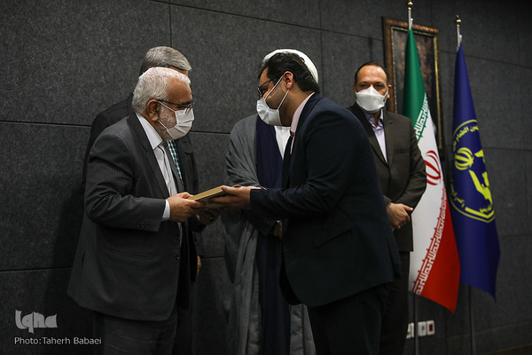 مراسم تجلیل از خادمان قرآنی تحت حمایت کمیته امداد