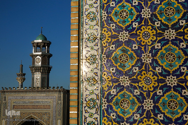 آئین تعویض پرچم گنبد حرم امام رضا(ع)