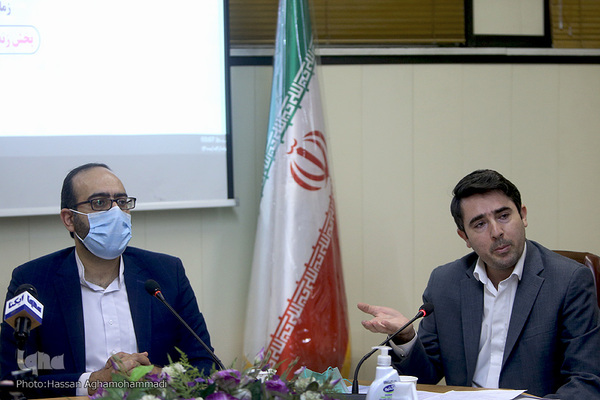 سید یاسر ساجدی، مدیر فناوری اطلاعات نمایشگاه مجازی قرآن کریم و مرتضی خدمتکار، معان اجرایی اولین نمایشگاه مجازی قرآن کریم