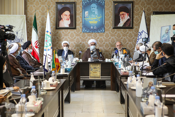 آیین معرفی کتاب سفیر شیعه در غرب