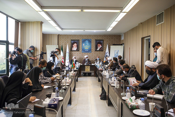 آیین معرفی کتاب سفیر شیعه در غرب