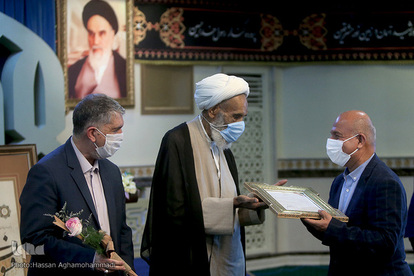 بیست و ششمین دوره آیین تکریم خادمان قرآن کریم