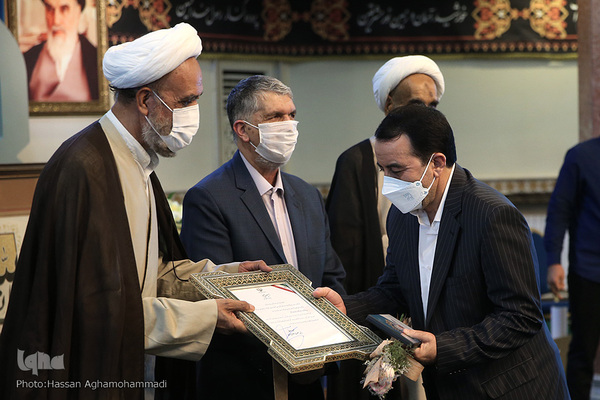 بیست و ششمین دوره آیین تکریم خادمان قرآن کریم