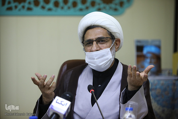 حمید محمدی، دبیر شورای توسعه فرهنگ قرآنی در مراسم رونمایی از ویژه نامه ارتحال آیت‌الله محمدعلی تسخیری «طلایه‌دار وحدت»