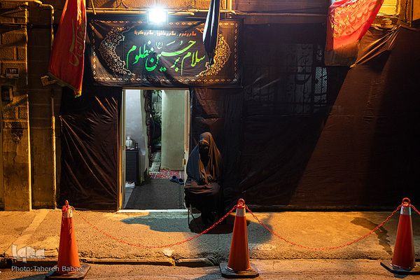 مراسم عزاداری شب چهارم محرم در محله زمزم
