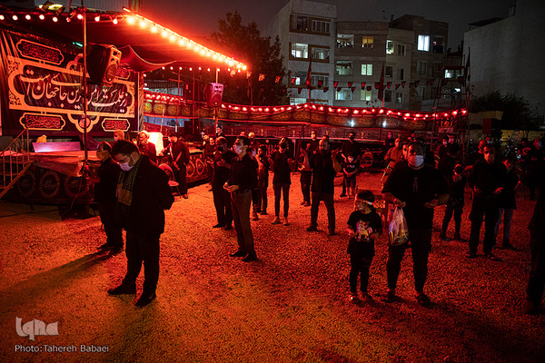 مراسم عزاداری شب چهارم محرم در محله زمزم