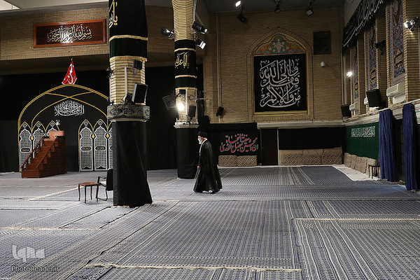 اولین شب مراسم عزاداری حضرت اباعبدالله الحسین (ع) در حسینیه امام خمینی(ره)