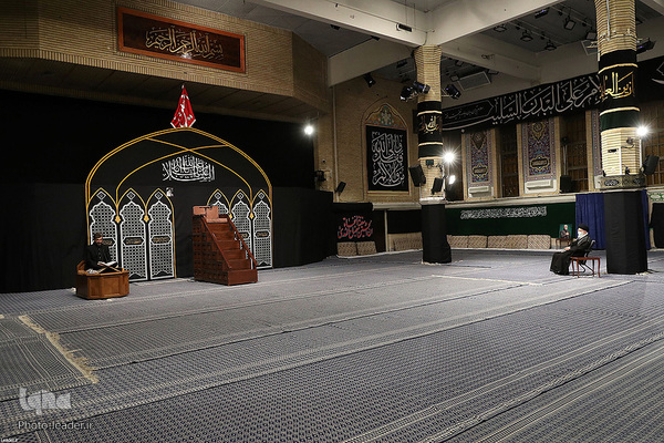 اولین شب مراسم عزاداری حضرت اباعبدالله الحسین (ع) در حسینیه امام خمینی(ره)