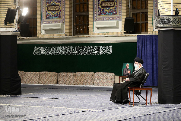 اولین شب مراسم عزاداری حضرت اباعبدالله الحسین (ع) در حسینیه امام خمینی(ره)