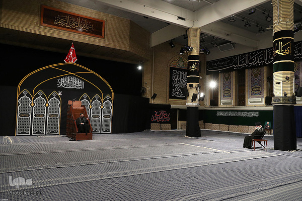 اولین شب مراسم عزاداری حضرت اباعبدالله الحسین (ع) در حسینیه امام خمینی(ره)