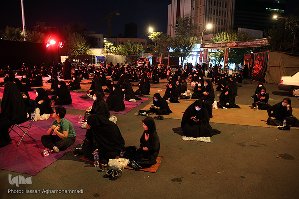 مراسم عزاداری شب پنجم محرم در میدان فلسطین