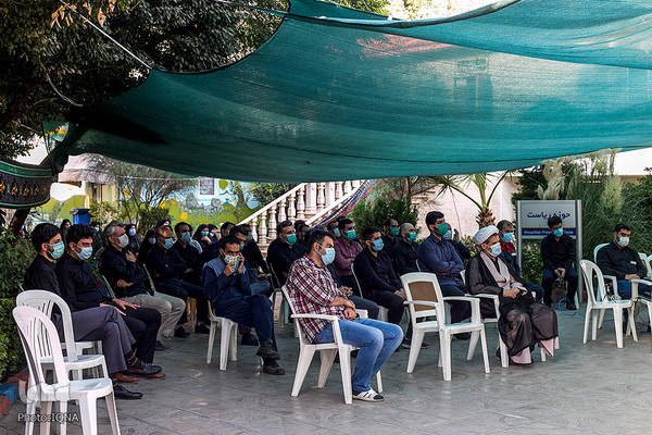 روضه‌خوانی مدافعان سلامت در فضای باز بیمارستان