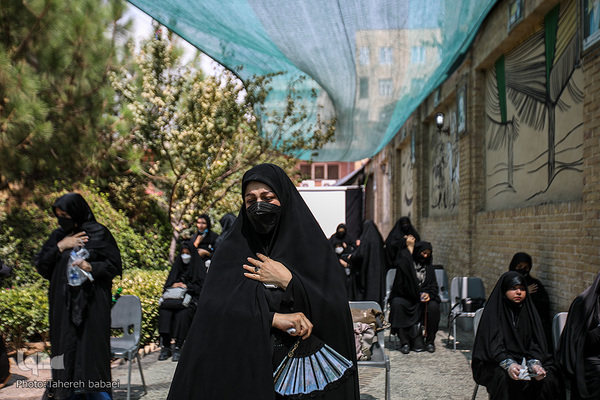 مراسم ظهر تاسوعا در خانه مداحان