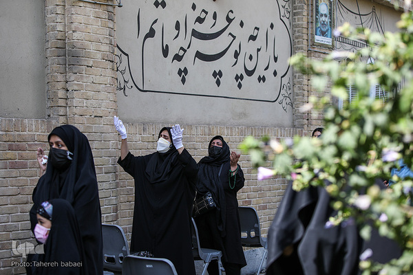 مراسم ظهر تاسوعا در خانه مداحان