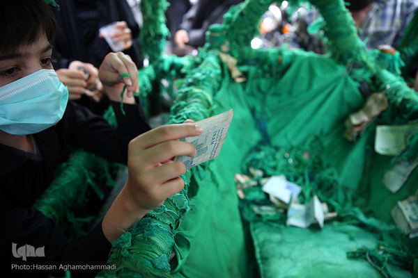 مراسم عزاداری ظهر تاسوعای حسینی در چهارراه گلوبندک