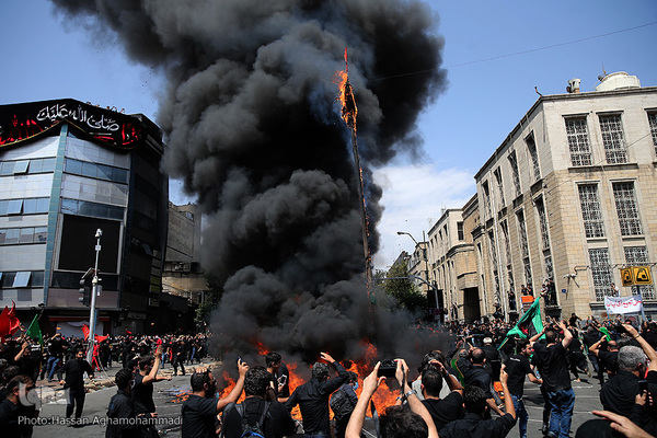 آئین خیمه سوزان ظهر عاشورا در بازار تهران