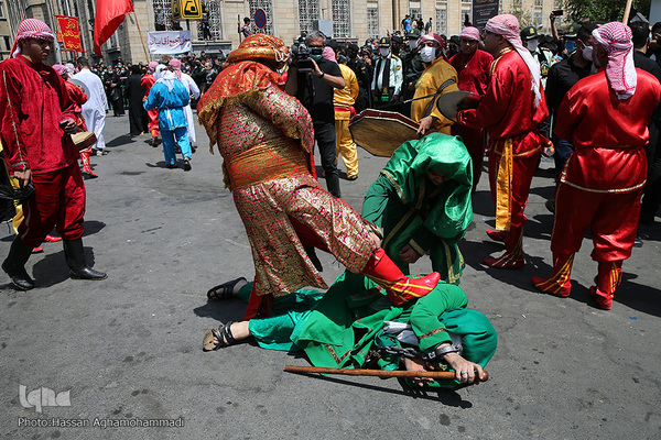 آئین خیمه سوزان ظهر عاشورا در بازار تهران