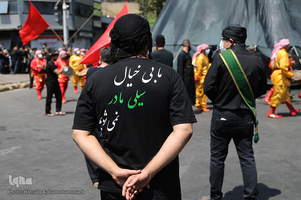 آئین خیمه سوزان ظهر عاشورا در بازار تهران
