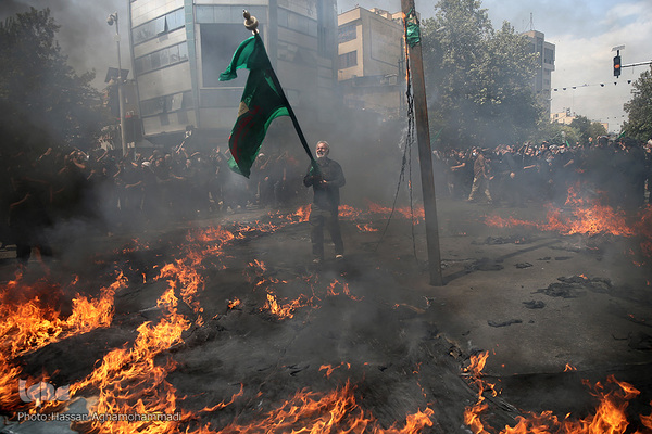آئین خیمه سوزان ظهر عاشورا در بازار تهران