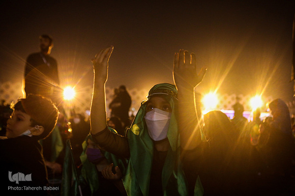 بزرگ‌ترین سفره نذری «حضرت رقیه (س)» در میدان امام حسین(ع)