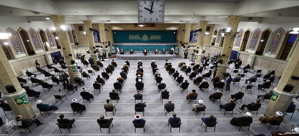 دیدار میهمانان کنفرانس وحدت اسلامى‌ و جمعی از مسئولان نظام با رهبر انقلاب