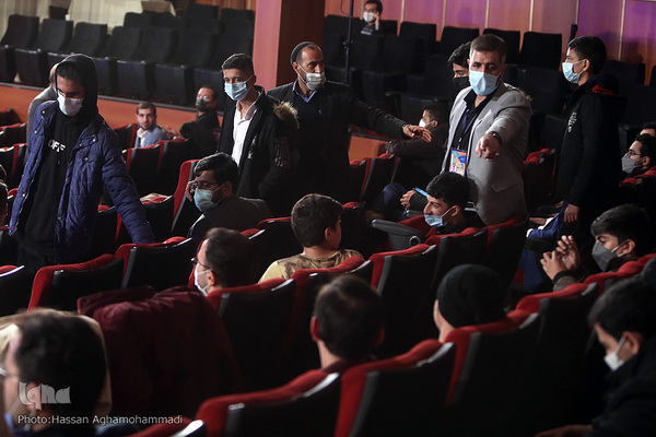 اولین شب مرحله نهایی چهل و چهارمین دوره مسابقات سراسری قرآن کریم