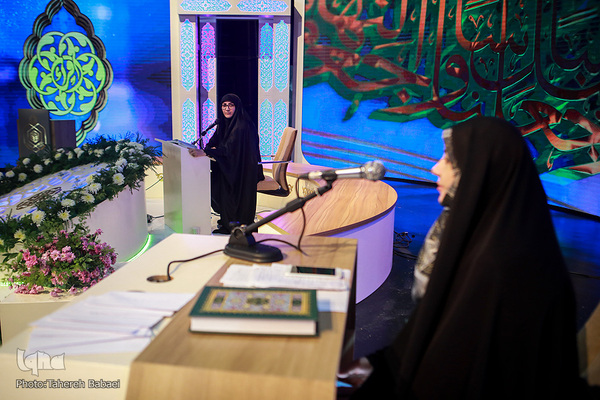 چهارمین روز رقابت بانوان در مرحله نهایی چهل و چهارمین دوره مسابقات سراسری قرآن