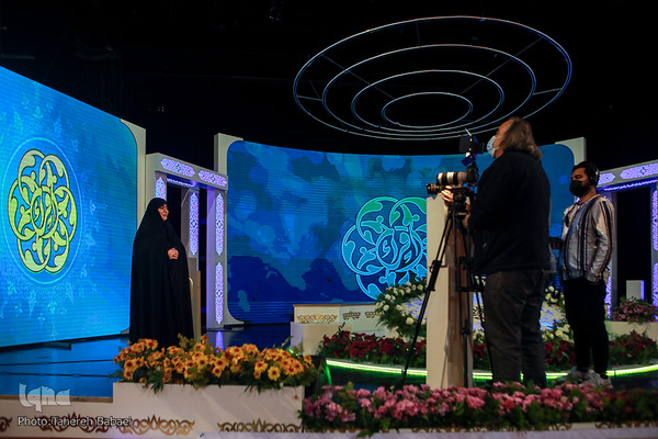 چهارمین روز رقابت بانوان در مرحله نهایی چهل و چهارمین دوره مسابقات سراسری قرآن