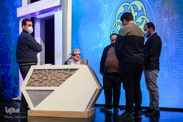 نشست صمیمی رئیس مرکز امور قرآنی سازمان اوقاف و امور خیریه با متسابقان