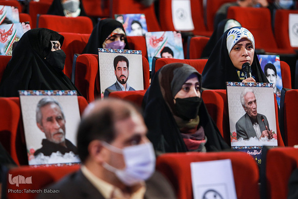 نشست صمیمی رئیس مرکز امور قرآنی سازمان اوقاف و امور خیریه با متسابقان