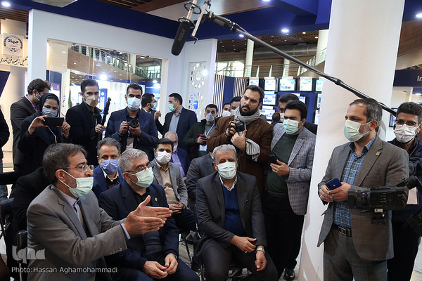 آئین رونمایی از کتاب «روایت یک رویش» گفتارهایی درباره زیست جهادی مرحوم سعید کاظمی آشتیانی، بنیانگذار پژوهشکده رویان جهاددانشگاهی