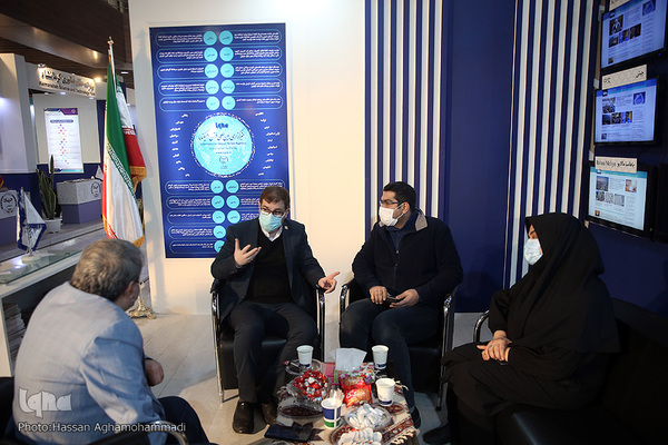 غرفه ایکنا در نمایشگاه دستاوردهای جهاددانشگاهی