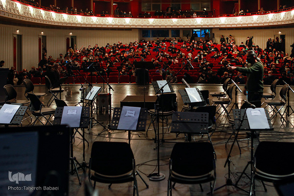 همایش موسیقایی «مقام حماسه» اجرای ارکستری موسیقی به یاد شهید سلیمانی