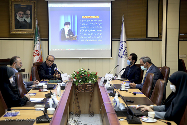 نشست ضرورت چرخش از برنامه درسی خطی به برنامه درسی مارپیچی در آموزش عمومی قرآن