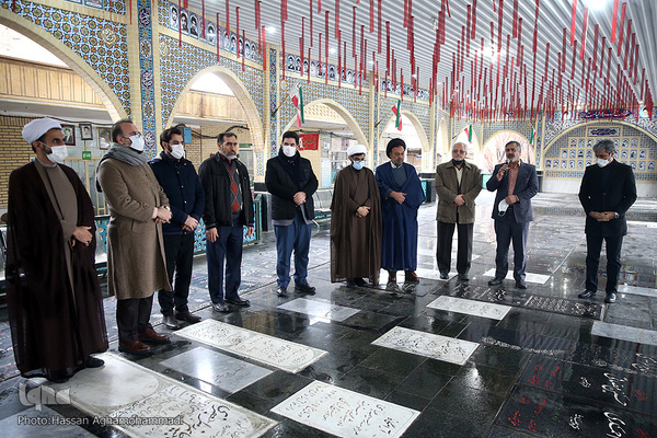 حضور کاروان قرآنی انقلاب در گلزار شهدای امامزاده سید علی اصغر(ع) 