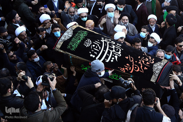 مراسم تشییع پیکر مرجع فقید شیعه، آیت‌الله‌ لطف‌الله صافی‌گلپایگانی (ره) در شهر مقدس قم