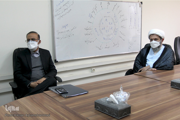  حجت‌الاسلام والمسلمین محمدمهدی ایمانی‌پور، رئیس سازمان فرهنگ و ارتباطات اسلامی و جمال رحیمیان، معاون فرهنگی جهاد دانشگاهی