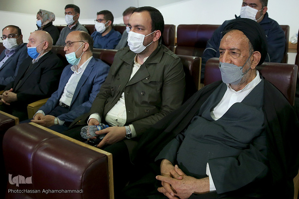 حجت‌الاسلام والمسلمین دعایی، مدیر مسيول روزنامه اطلاعات