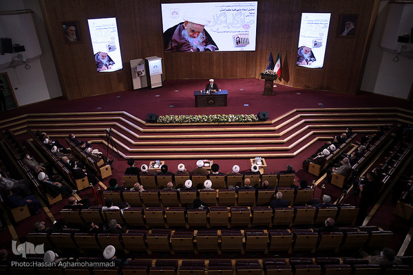 مراسم تجلیل از مقام علمی آیت‌الله صافی گلپایگانی(ره) مرجع فقید شیعه