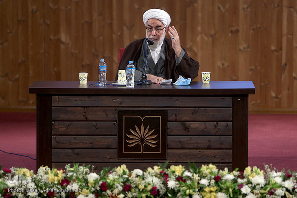 حجت‌الاسلام والمسلمین محمدی گلپایگانی، رییس دفتر مقام معظم رهبری