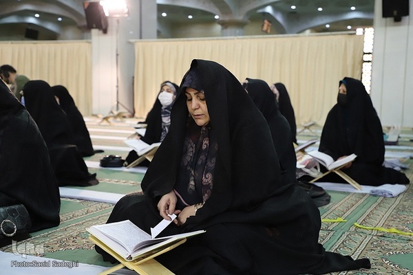 جزءخوانی قرآن در مصلی تبریز‎‎