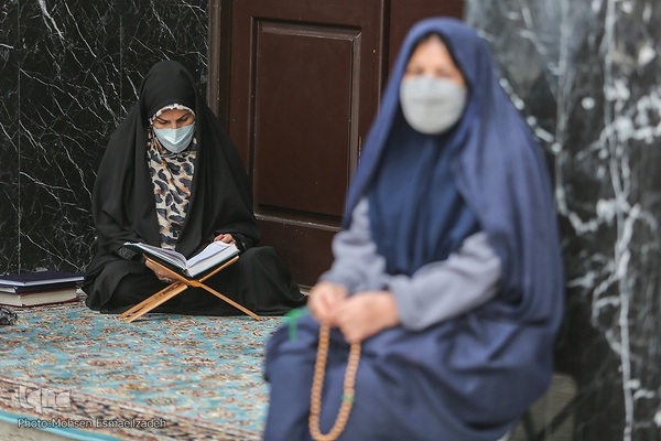 جزء‌خوانی قرآن کریم در حرم مطهر رضوی